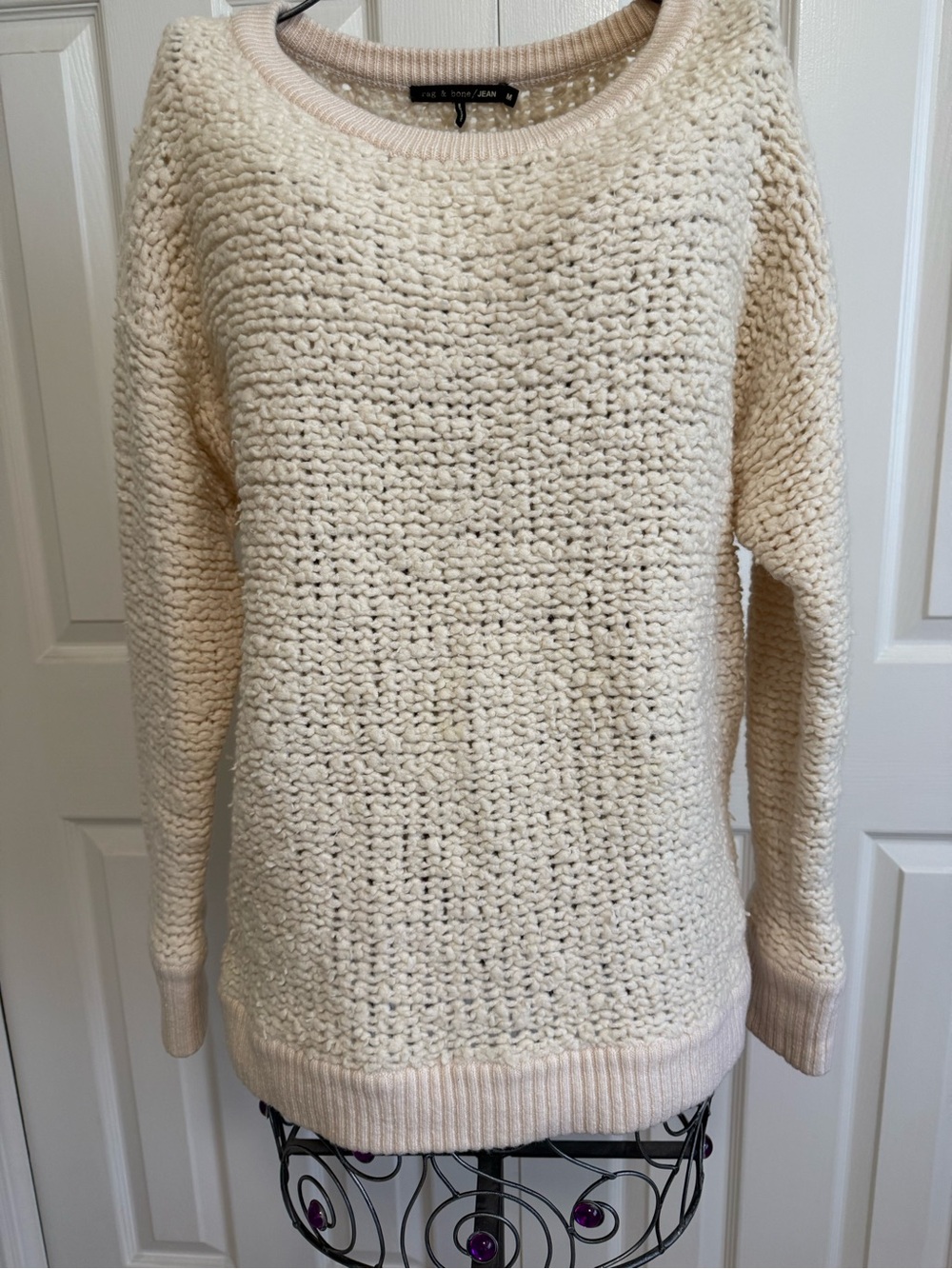 Like new Rag & Bone jean Chunky Knit Crewneck Sweater. Wool .M